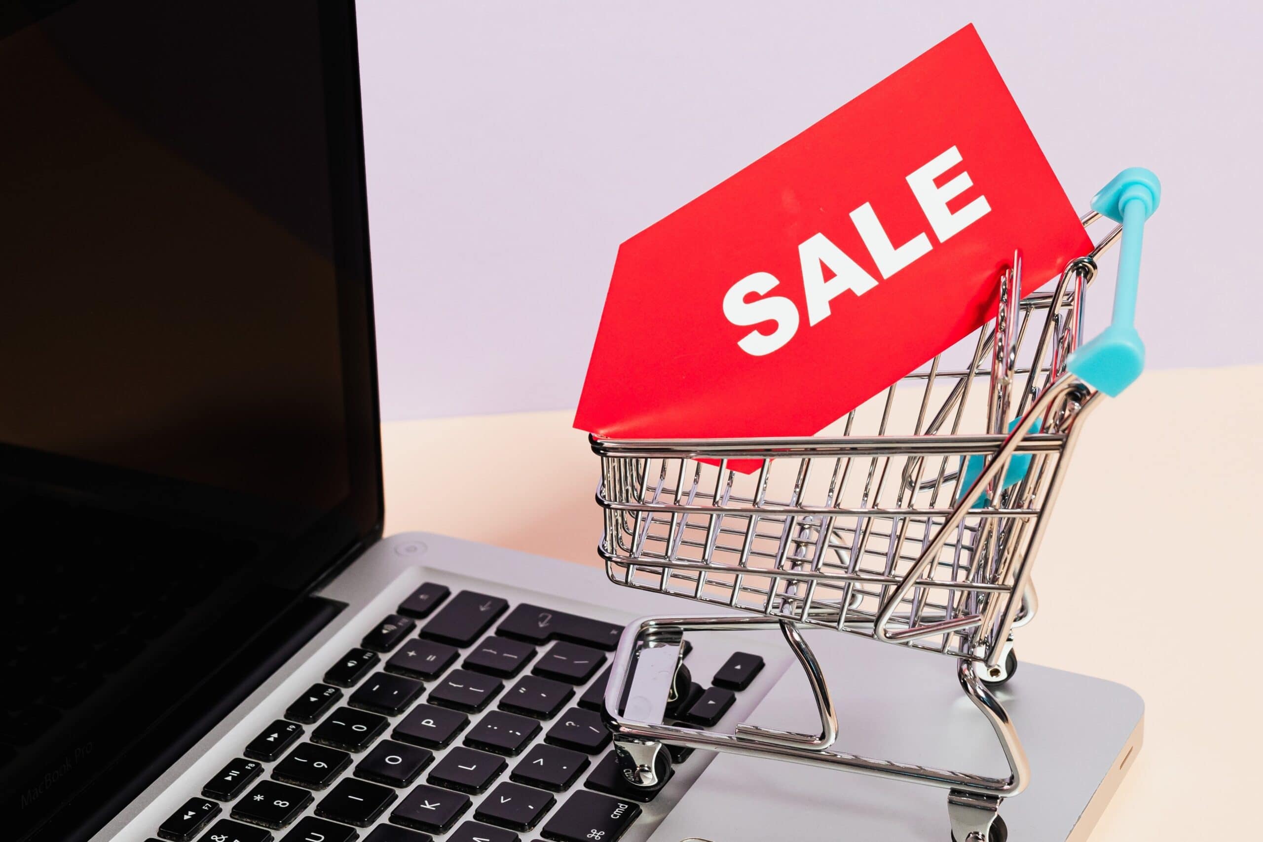 Is selling digital products a good business to start in 2025?