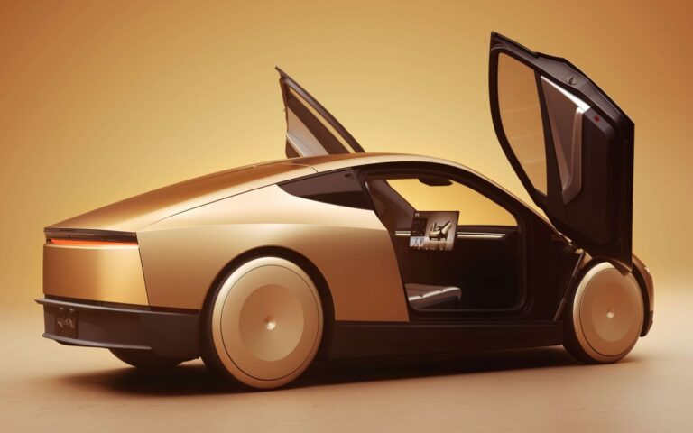 Tesla’s robotaxi launch will be invite-only and have plenty of teleoperators, analyst says