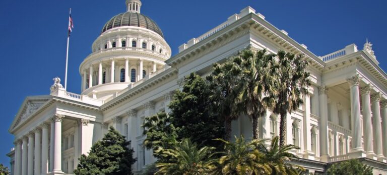 Key US senators strike deal to pause state AI laws for five years