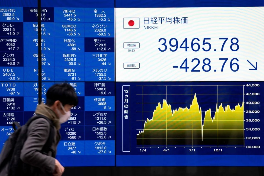 Asian Tech Stocks Shine as Markets Weigh Latest Tariff Twists